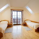 Apartmaji Bar Smucar アパート