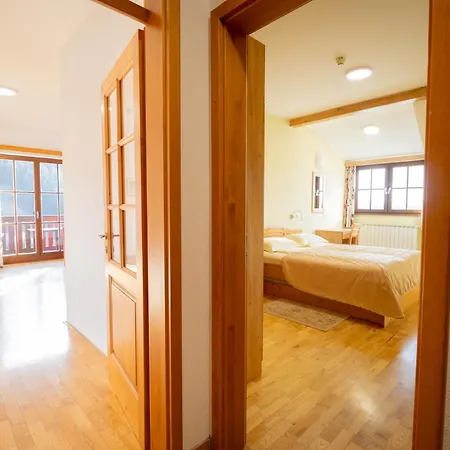 Apartmaji Bar Smucar *